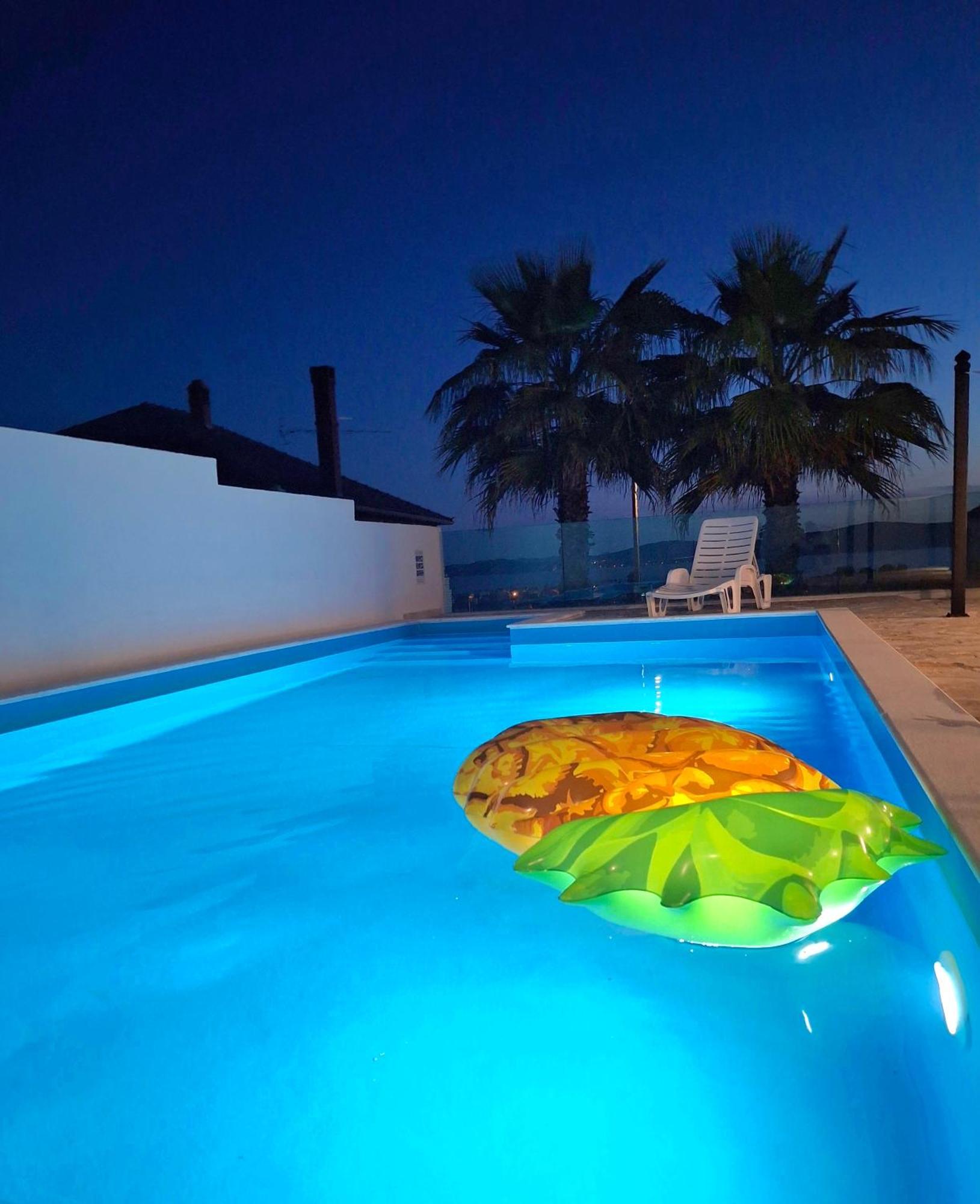Apartment And Pool Nika Bibinje Exterior photo