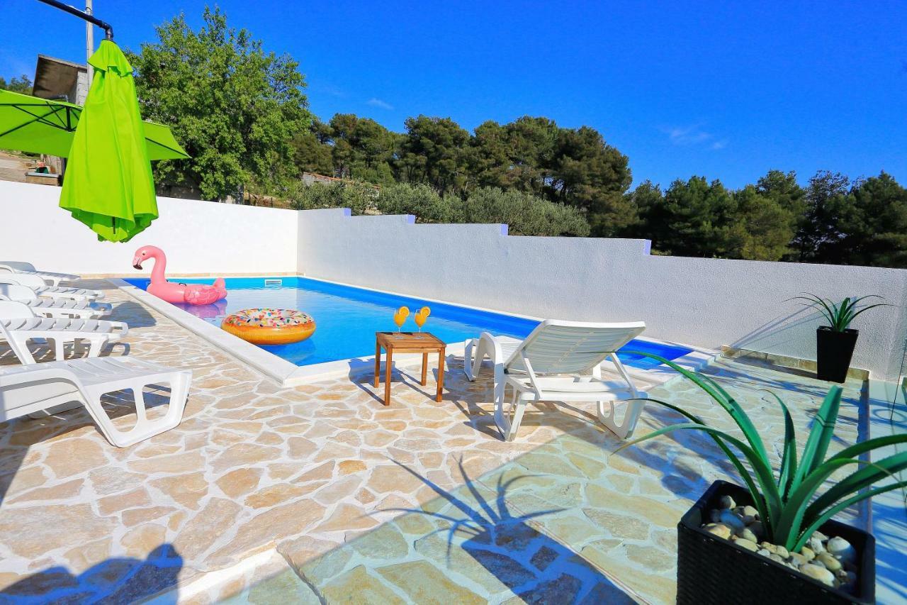 Apartment And Pool Nika Bibinje Exterior photo